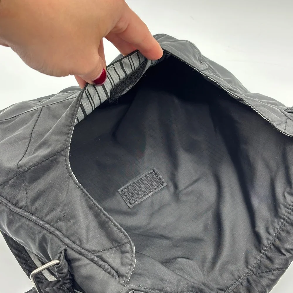 The North Face Black Quilted Messenger Bag Crossbody Shoulder Travel Satchel